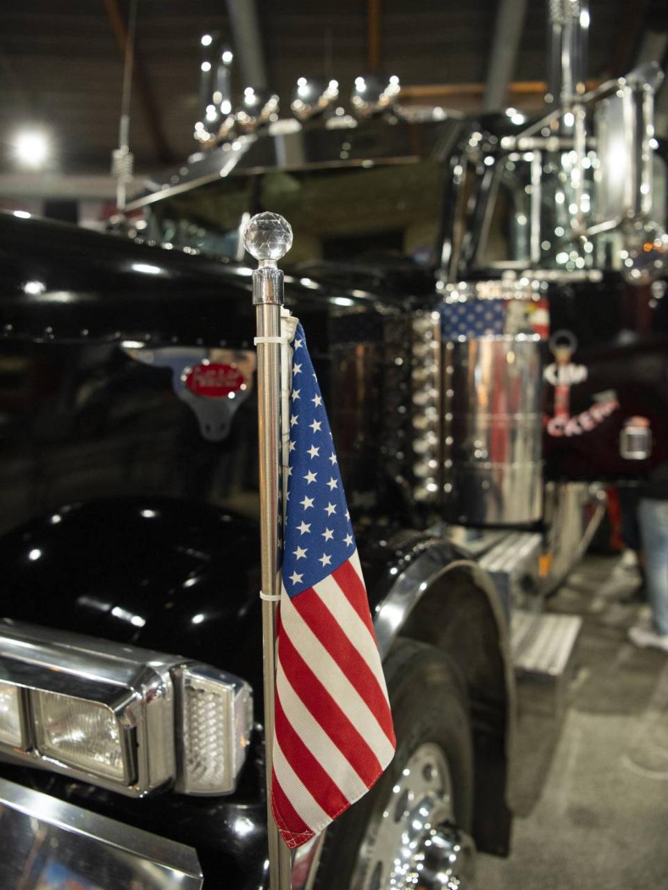 Se flotte veteranbiler til transportmessen