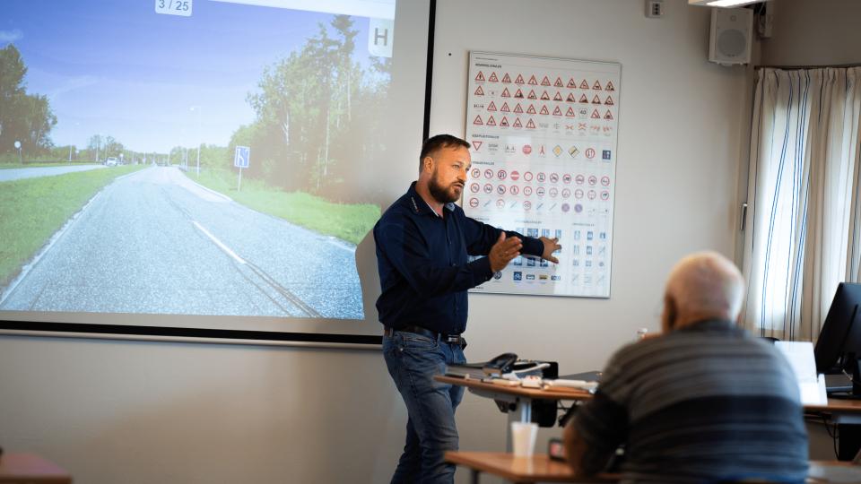Trafikskolen starter amu kurser i Herning! Herunder EU efteruddannelse fra marts