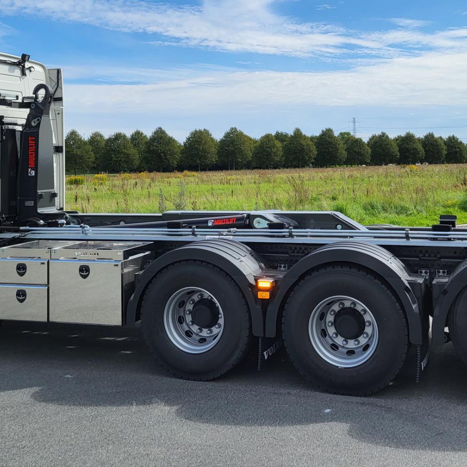 Volvo FM500 8x4-HIAB Multilift kroghejs - nøglefærdig