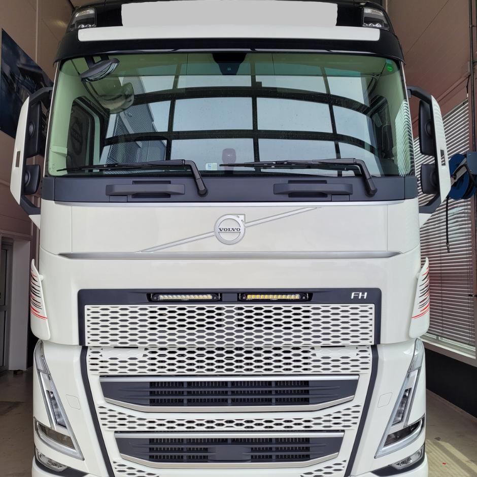 Lumen Volvo Grillbrakett